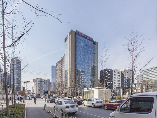 深圳高清异形商业屏供应商